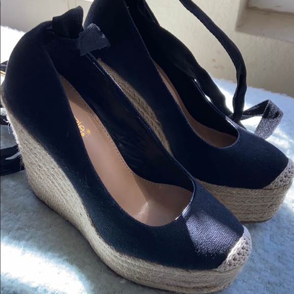 Shoe dazzle espadrilles wedges
